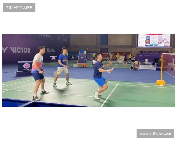 社区居民蔺启禛练习垒球四年，目标进入国家队为国争光